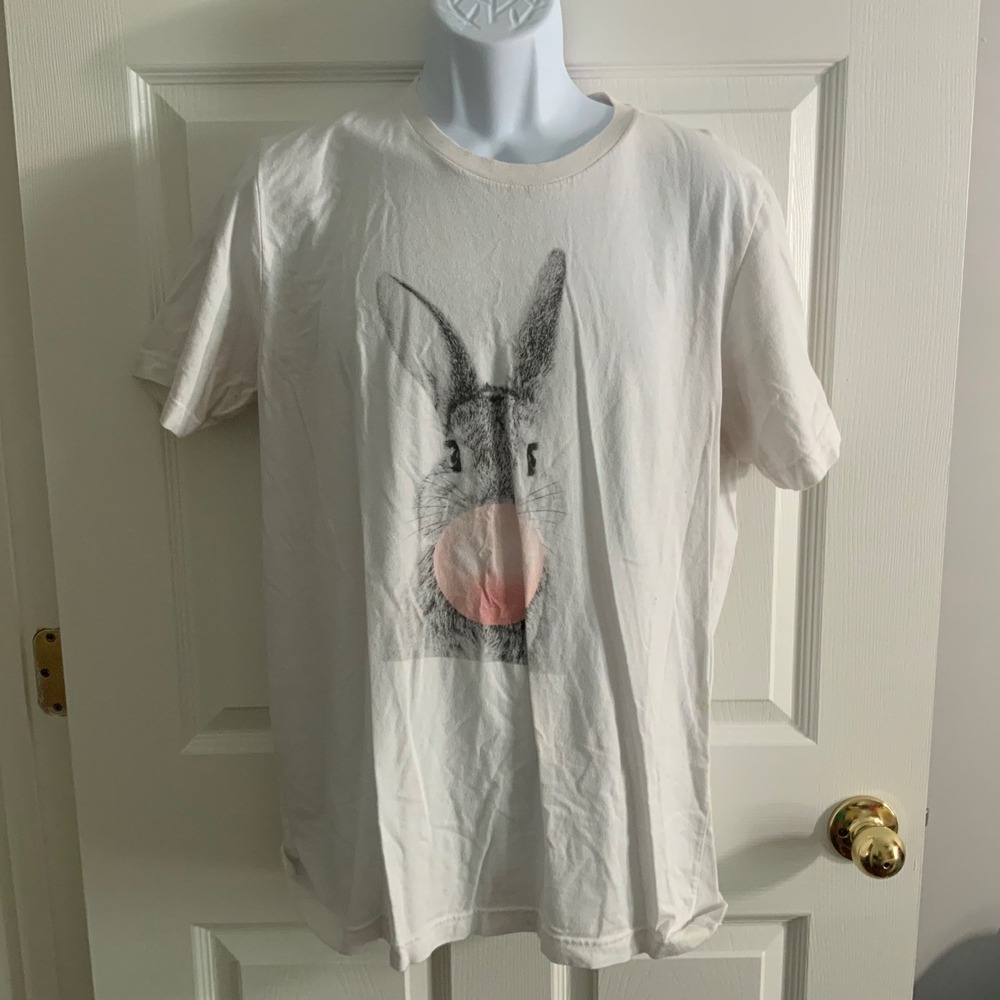 Bella‎ Canvas Bunny Blowing a Bubble Gum Bubble size Large